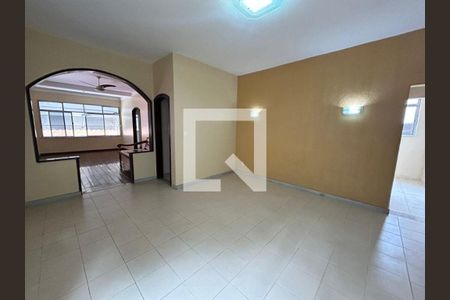 Casa à venda com 3 quartos, 210m² em Santa Rosa, Niterói