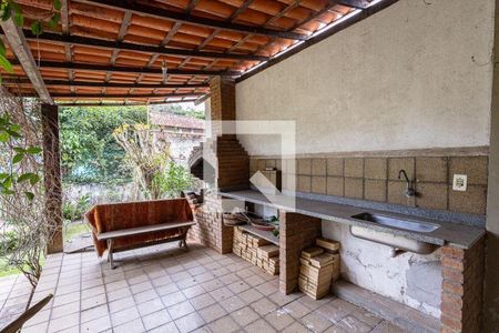 Casa à venda com 3 quartos, 266m² em Matapaca, Niterói