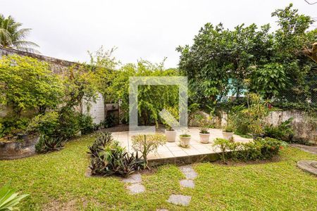 Casa à venda com 3 quartos, 266m² em Matapaca, Niterói