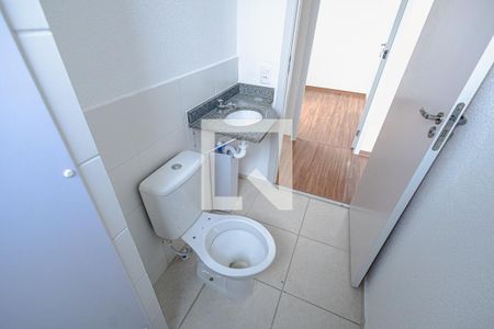 Banheiro Social de apartamento para alugar com 2 quartos, 57m² em Jardim Guanabara, Belo Horizonte