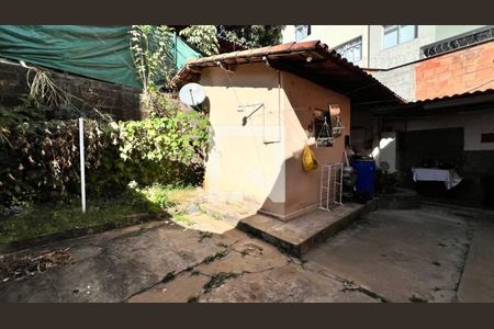 Quintal de casa à venda com 2 quartos, 200m² em Padre Eustáquio, Belo Horizonte
