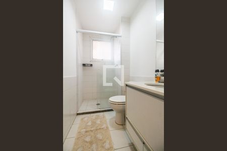 Banheiro 2 de apartamento à venda com 3 quartos, 105m² em Jardim Tupanci, Barueri