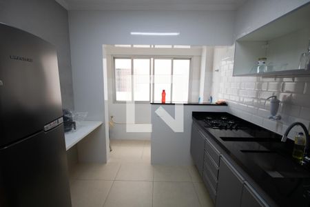Cozinha de apartamento para alugar com 2 quartos, 64m² em Aviação, Praia Grande