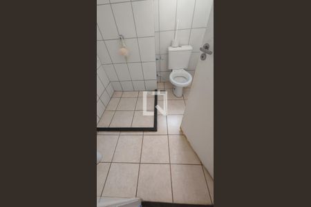 Banheiro de apartamento à venda com 2 quartos, 45m² em Europa, Contagem