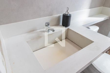 Banheiro de apartamento à venda com 2 quartos, 51m² em Vila Sao Joao, Barueri
