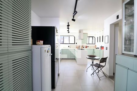 Cozinha de apartamento para alugar com 4 quartos, 400m² em Balneario Cidade Atlantica, Guarujá