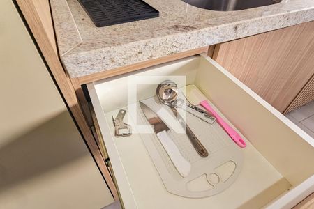 Cozinha de apartamento para alugar com 1 quarto, 25m² em Ondina, Salvador