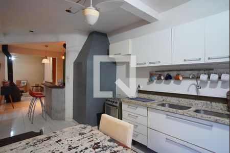 Cozinha de casa para alugar com 2 quartos, 120m² em Petrópolis, Porto Alegre