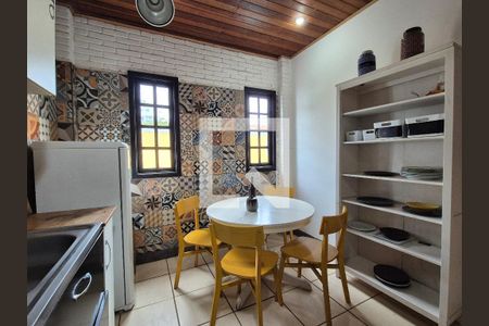 Sala/Cozinha de kitnet/studio para alugar com 3 quartos, 55m² em Recreio dos Bandeirantes, Rio de Janeiro