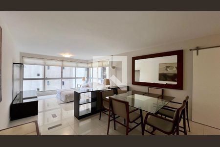 Sala de apartamento à venda com 3 quartos, 140m² em Paraíso, São Paulo