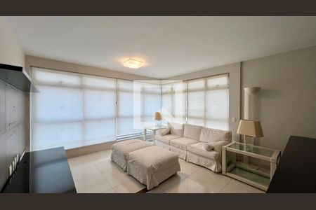 Sala de apartamento à venda com 3 quartos, 140m² em Paraíso, São Paulo