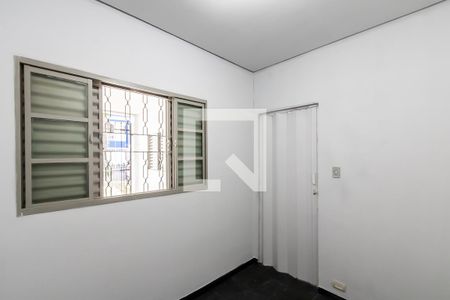 Quarto 2 de casa para alugar com 2 quartos, 80m² em Jardim Triana, São Paulo