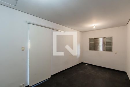 Quarto 1 de casa para alugar com 2 quartos, 80m² em Jardim Triana, São Paulo