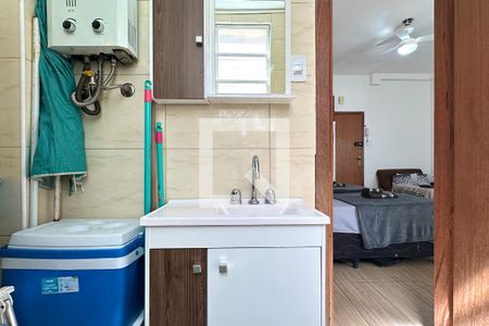 Banheiro de apartamento para alugar com 0 quarto, 27m² em Copacabana, Rio de Janeiro