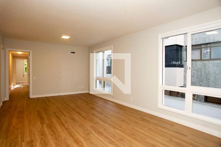 Sala de apartamento à venda com 3 quartos, 115m² em Petrópolis, Porto Alegre