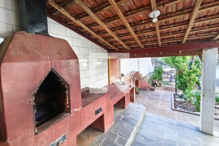 Área gourmet de casa à venda com 4 quartos, 250m² em Jardim dos Oliveiras, Campinas