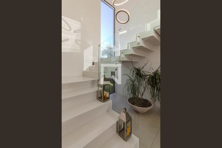 Escada de casa de condomínio à venda com 4 quartos, 344m² em Belém Velho, Porto Alegre