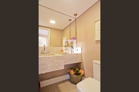 Lavabo de casa à venda com 3 quartos, 240m² em Vila Mariza Mazzei, São Paulo