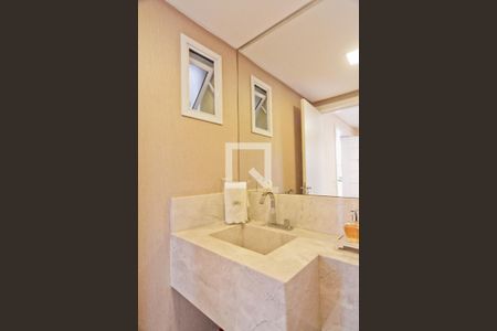 Lavabo de casa à venda com 3 quartos, 240m² em Vila Mariza Mazzei, São Paulo