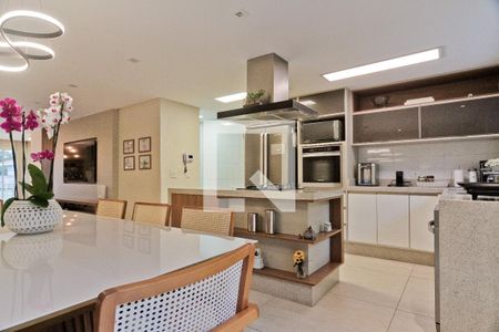 Cozinha de casa à venda com 3 quartos, 240m² em Vila Mariza Mazzei, São Paulo