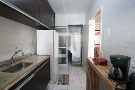 Cozinha de apartamento para alugar com 2 quartos, 88m² em Vila Alzira, Guarujá