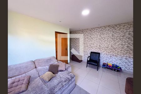 Sala de apartamento para alugar com 1 quarto, 80m² em Brasil Industrial, Belo Horizonte