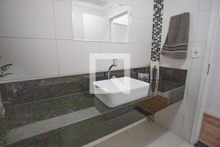 Lavabo de casa para alugar com 3 quartos, 280m² em Canhema, Diadema