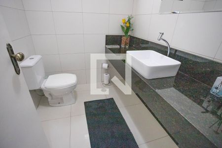 Lavabo de casa para alugar com 3 quartos, 280m² em Canhema, Diadema