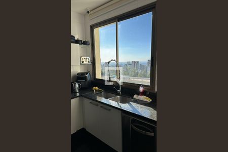 Cozinha de apartamento à venda com 4 quartos, 220m² em Vila da Serra, Nova Lima