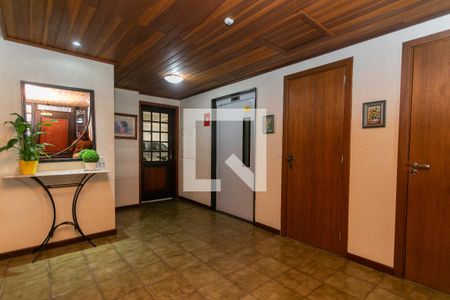 Hall de entrada de apartamento à venda com 3 quartos, 115m² em Passo D’areia, Porto Alegre