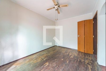 Sala de TV de casa à venda com 4 quartos, 385m² em Vila Valparaíso, Santo André