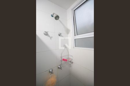 Banheiro de apartamento para alugar com 2 quartos, 47m² em Vila Lage, São Gonçalo