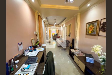 Sala de casa à venda com 3 quartos, 250m² em Novo Riacho, Contagem