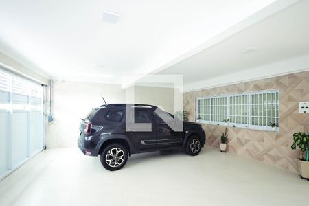 Garagem de casa à venda com 4 quartos, 229m² em Vila Santo Estefano, São Paulo