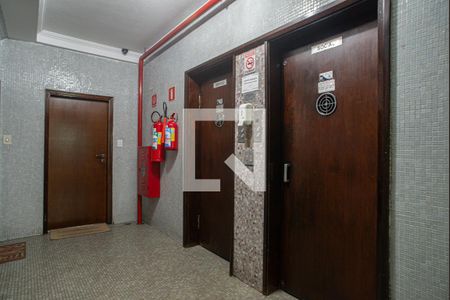 Área comum - Elevadores de apartamento à venda com 2 quartos, 96m² em Bela Vista, São Paulo
