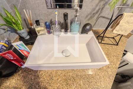 Banheiro de kitnet/studio para alugar com 1 quarto, 30m² em Bela Vista, São Paulo