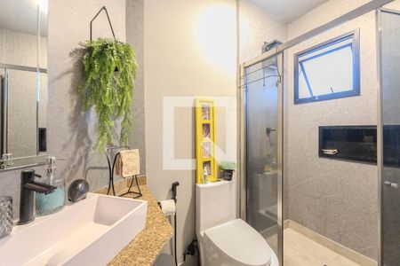 Banheiro de kitnet/studio para alugar com 1 quarto, 30m² em Bela Vista, São Paulo