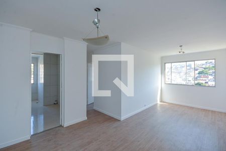 Sala de apartamento para alugar com 2 quartos, 56m² em Jardim das Flores, São Paulo