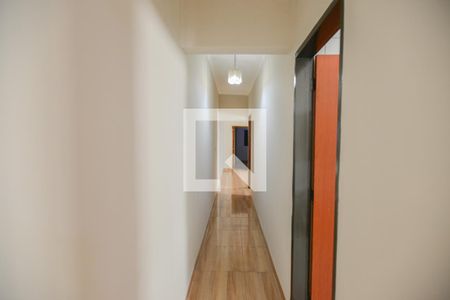 Corredor de casa para alugar com 3 quartos, 220m² em Ipiranga, Ribeirão Preto