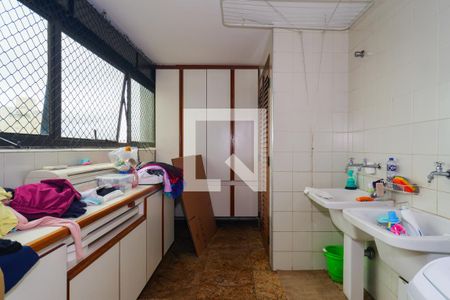 Área de Serviço de apartamento para alugar com 3 quartos, 520m² em Vila Suzana, São Paulo