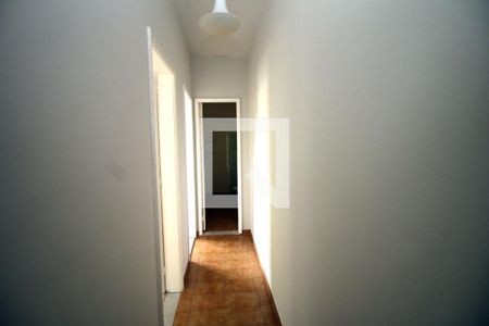 Corredor de apartamento para alugar com 3 quartos, 72m² em Irajá, Rio de Janeiro