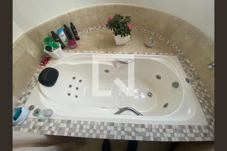 Apartamento para alugar com 2 quartos, 180m² em Cerqueira César, São Paulo