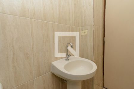 Banheiro de apartamento à venda com 2 quartos, 50m² em Fonte Grande, Contagem