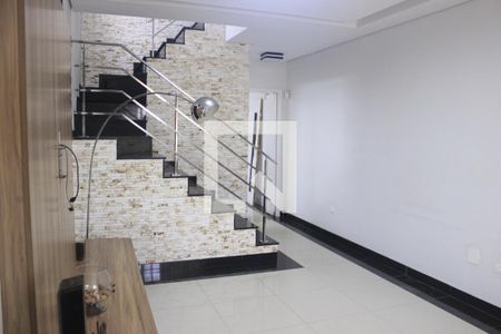 Sala de casa para alugar com 3 quartos, 213m² em Jardim do Papai, Guarulhos