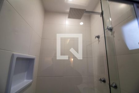 Banheiro de kitnet/studio para alugar com 1 quarto, 26m² em Brooklin, São Paulo