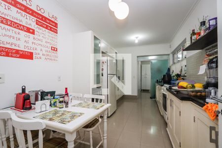 Cozinha de apartamento à venda com 3 quartos, 161m² em Cerqueira César, São Paulo