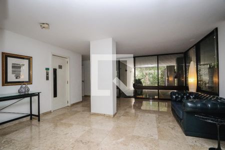 Hall de Entrada de apartamento à venda com 3 quartos, 161m² em Cerqueira César, São Paulo