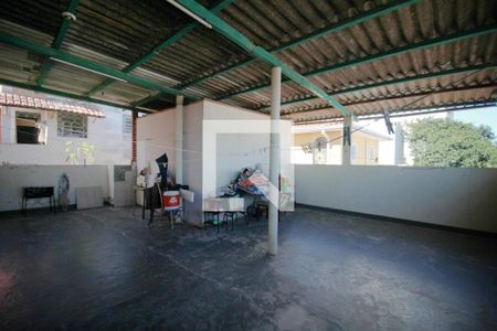 Area privativa de casa à venda com 4 quartos, 320m² em Nova Floresta, Belo Horizonte