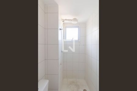 Banheiro de apartamento à venda com 1 quarto, 27m² em Vila Campanela, São Paulo
