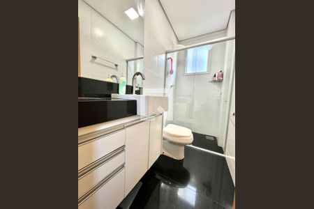 Banheiro da Suíte 3 de apartamento à venda com 3 quartos, 106m² em Jaraguá, Belo Horizonte